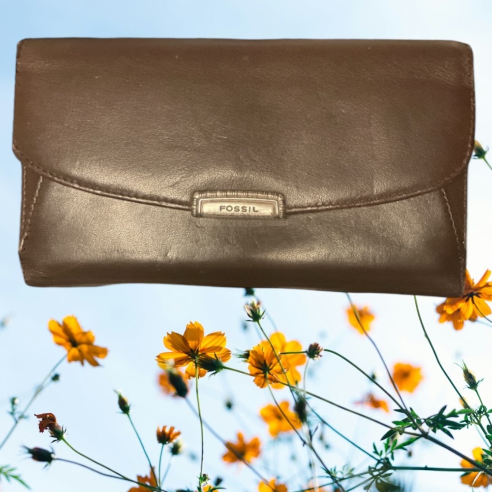 🌻Fossil Genuine Leather Chocolate Bifold Long Wallet —Vintage